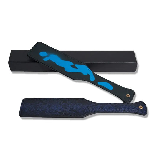 Color-changing short spanking board full view with blue snake pattern